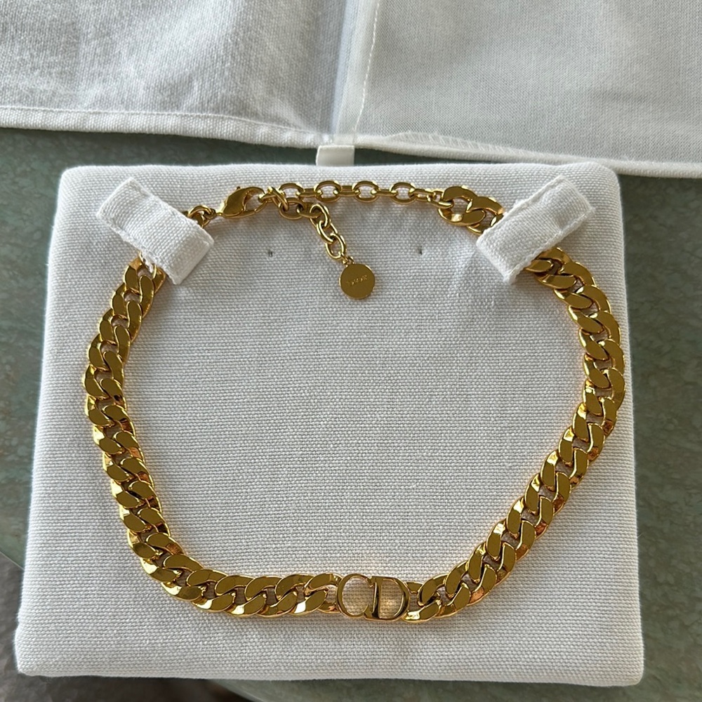 Dior Gold Choker - Picture 2 of 7
